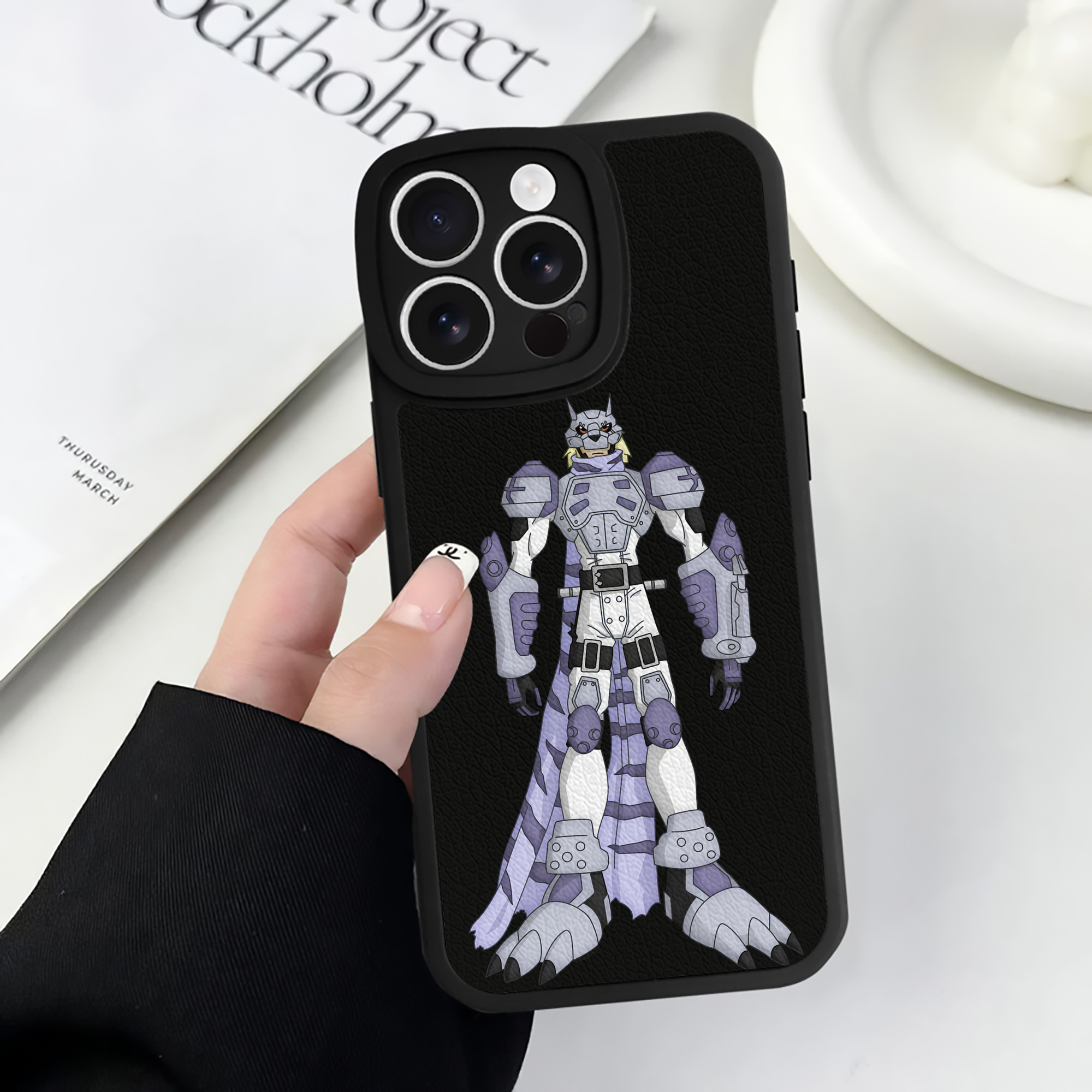 （画像用） Digimon デジタルモンスター/デジモン 【iPhone 16シリーズ対応】シリコンスマホケース（レザー調） 材質：シリコン